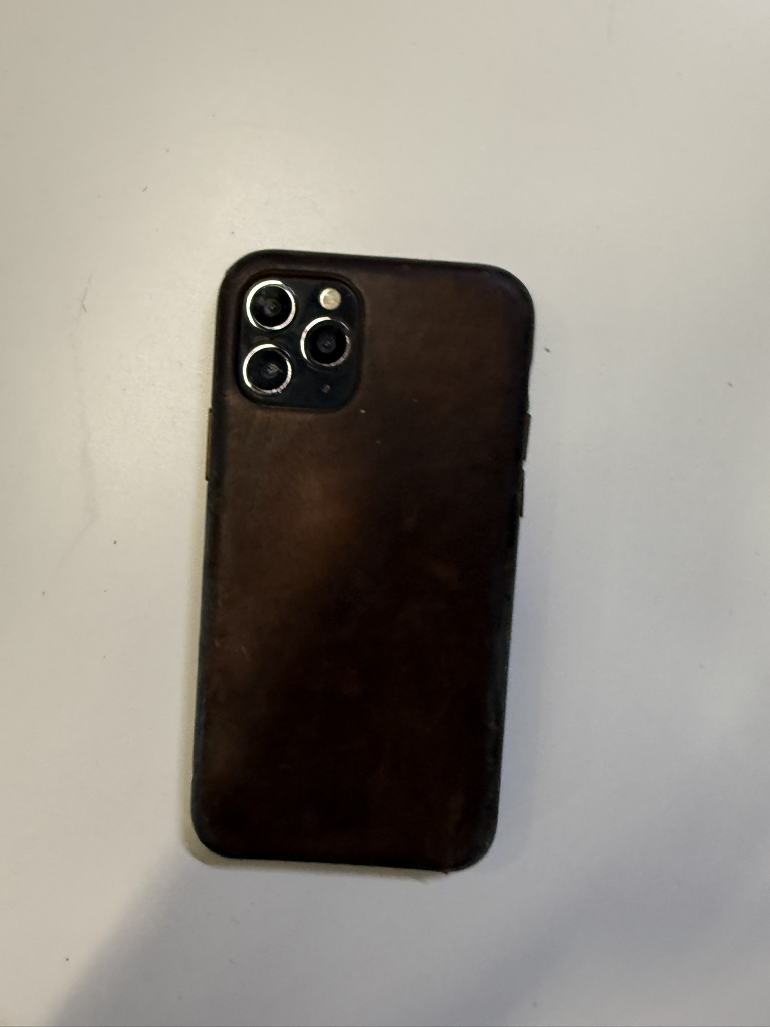 A02-017 iPhone 11 Pro fake