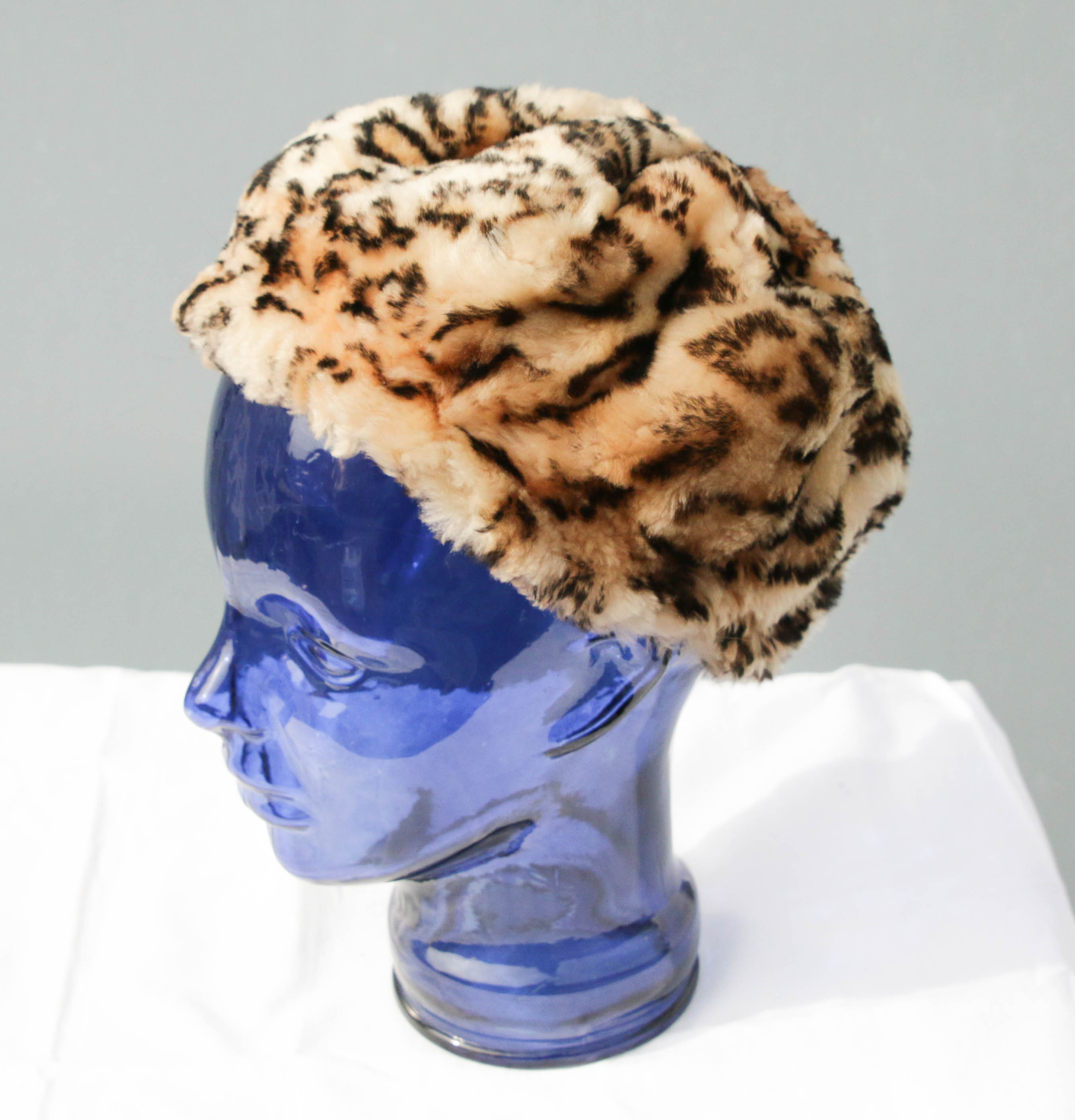 HUT123 Kunstfellmütze Leopard