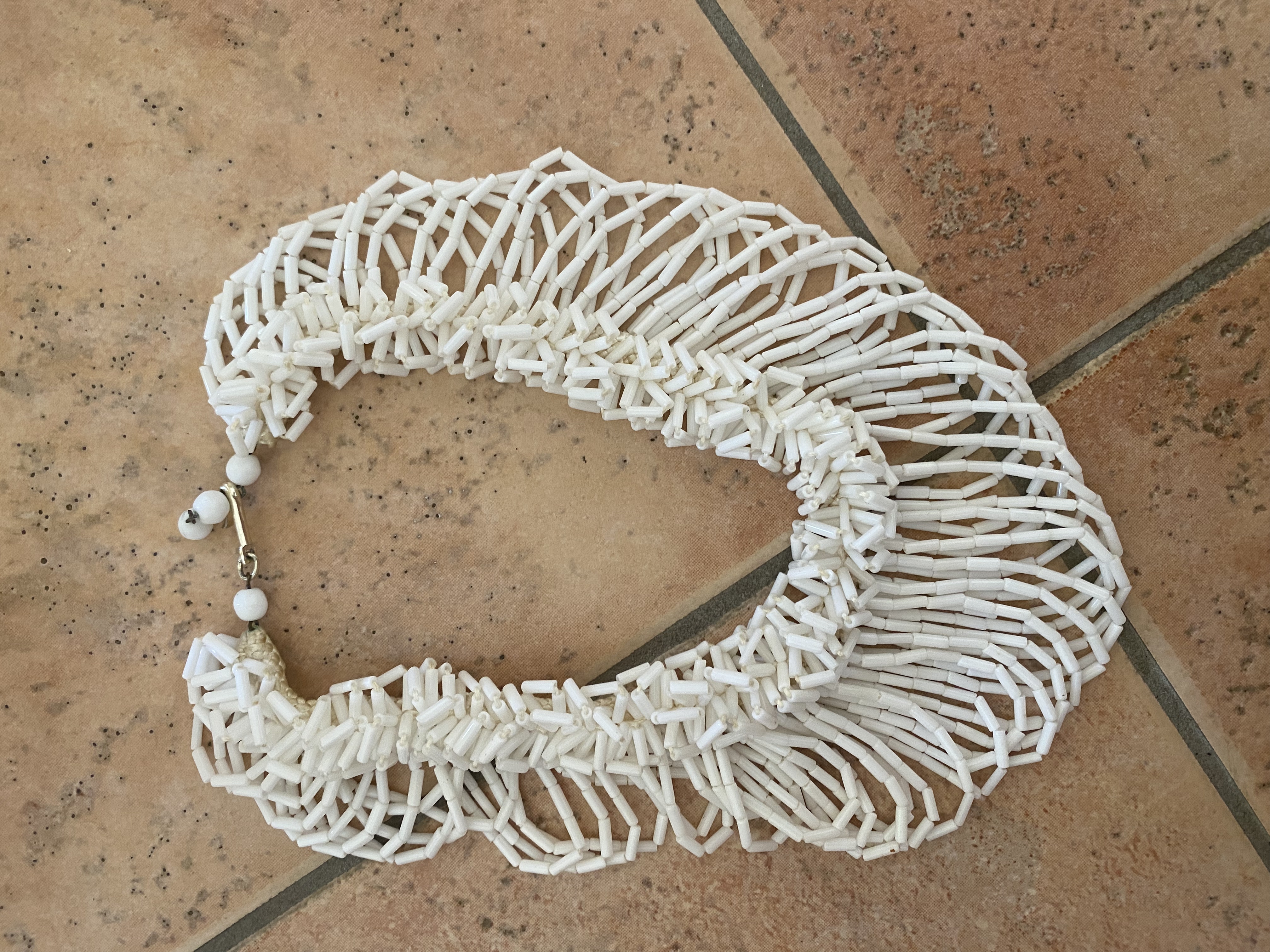 V01-107 Perlen-Collier