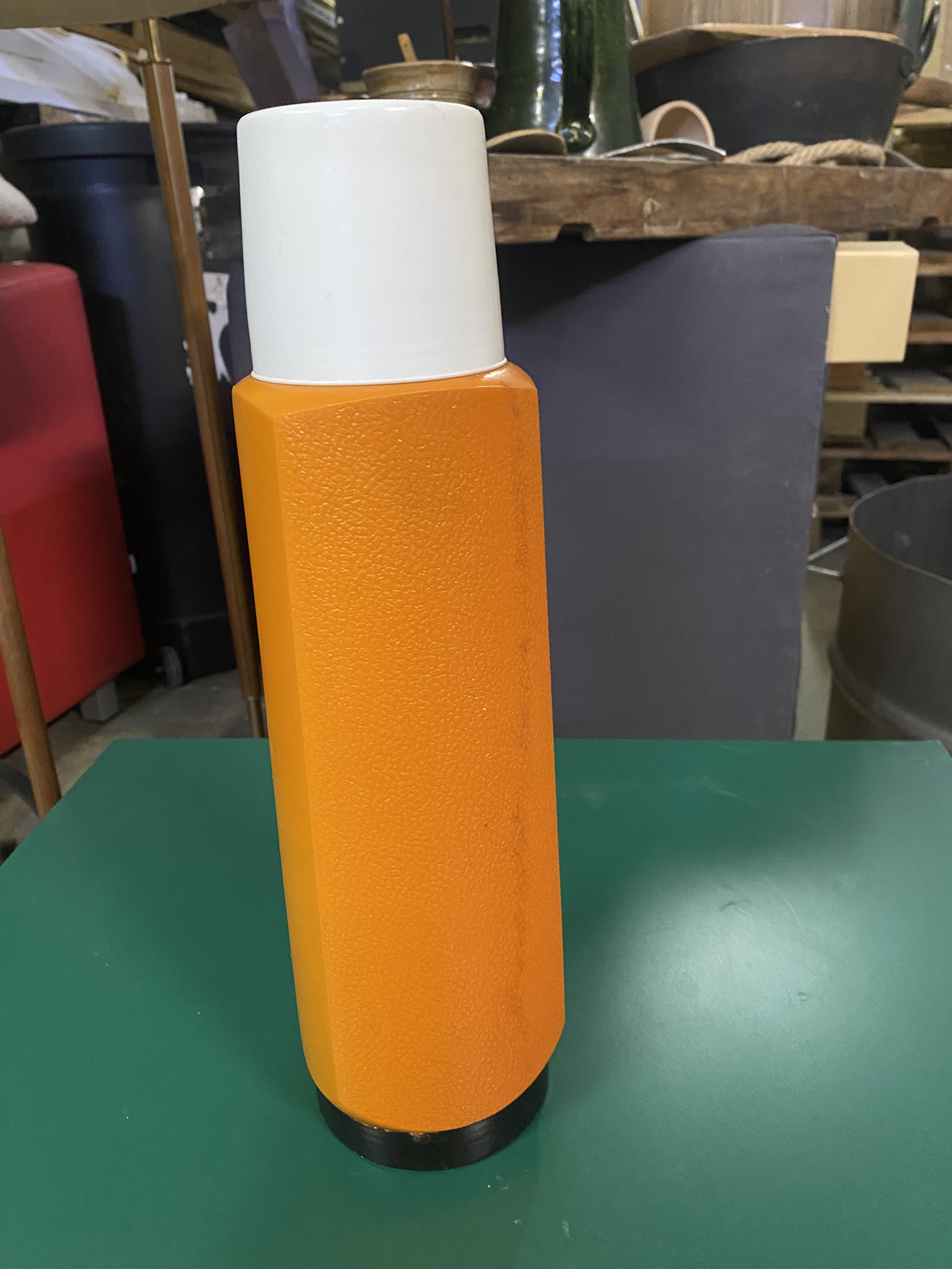 A06-006 Thermosflasche retro