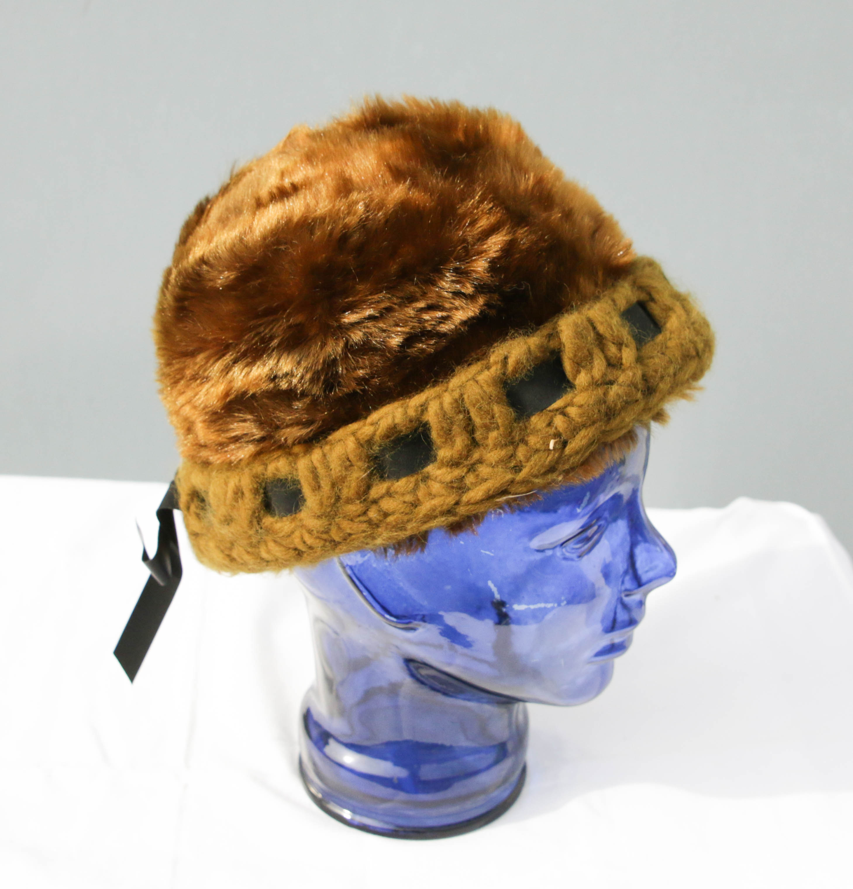 HUT124 Kunstfellmütze